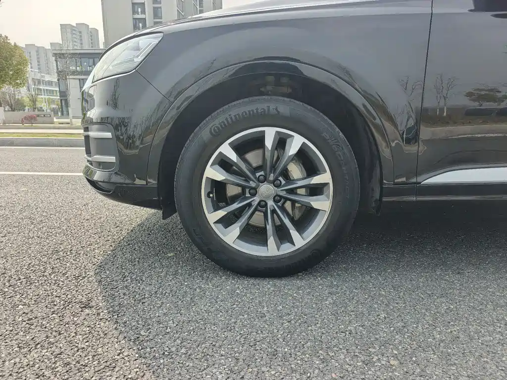 Audi Q7 2018 40 TFSI comfort type купить на сайте DeffCars
