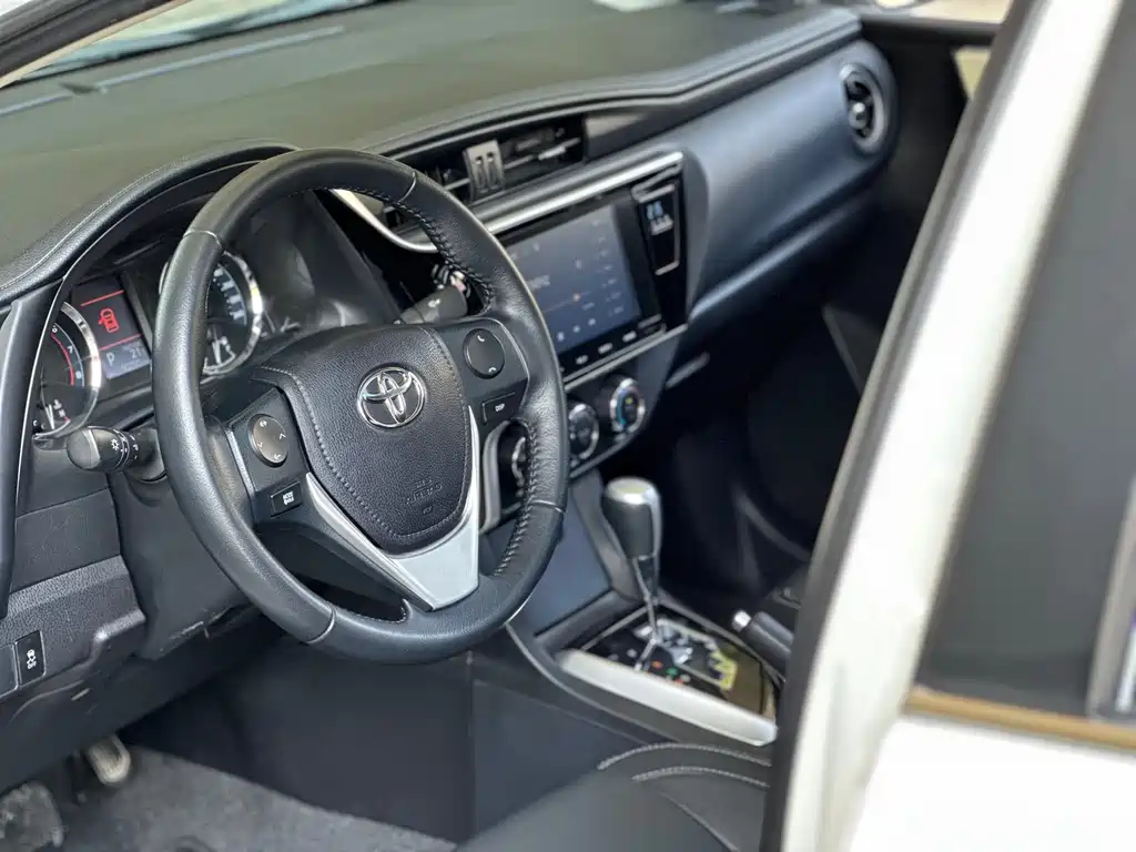 Corolla 2017 facelift 1.2T S-CVT GL-i leather version купить на сайте DeffCars