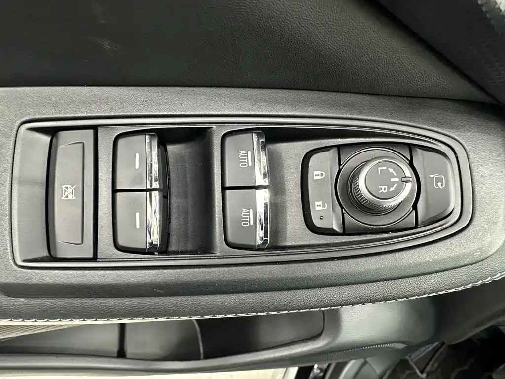 Forester 2022 2.0i AWD Deluxe Edition EyeSight купить на сайте DeffCars