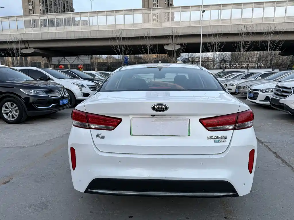 Kia K5 New Energy 2018 2.0L Smart Edition купить на сайте DeffCars