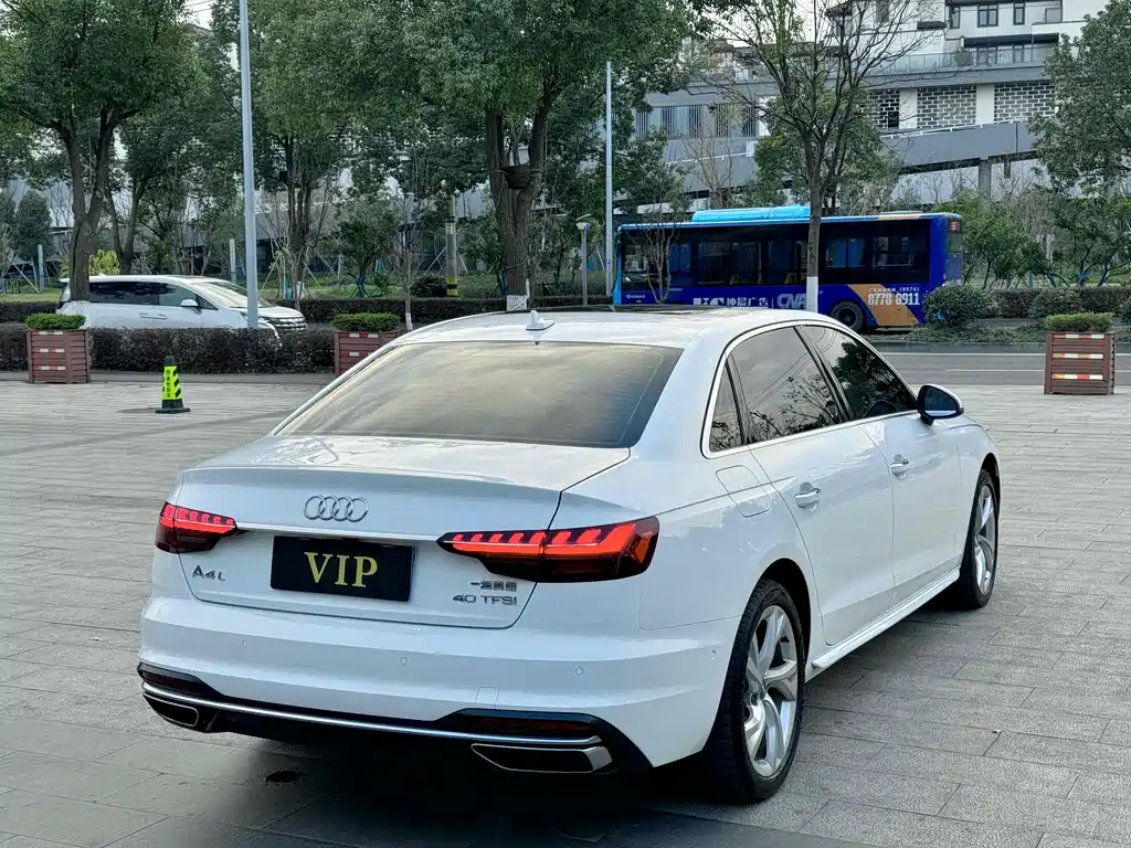 Audi A4L 2020 40 TFSI luxury and elegant model купить на сайте DeffCars