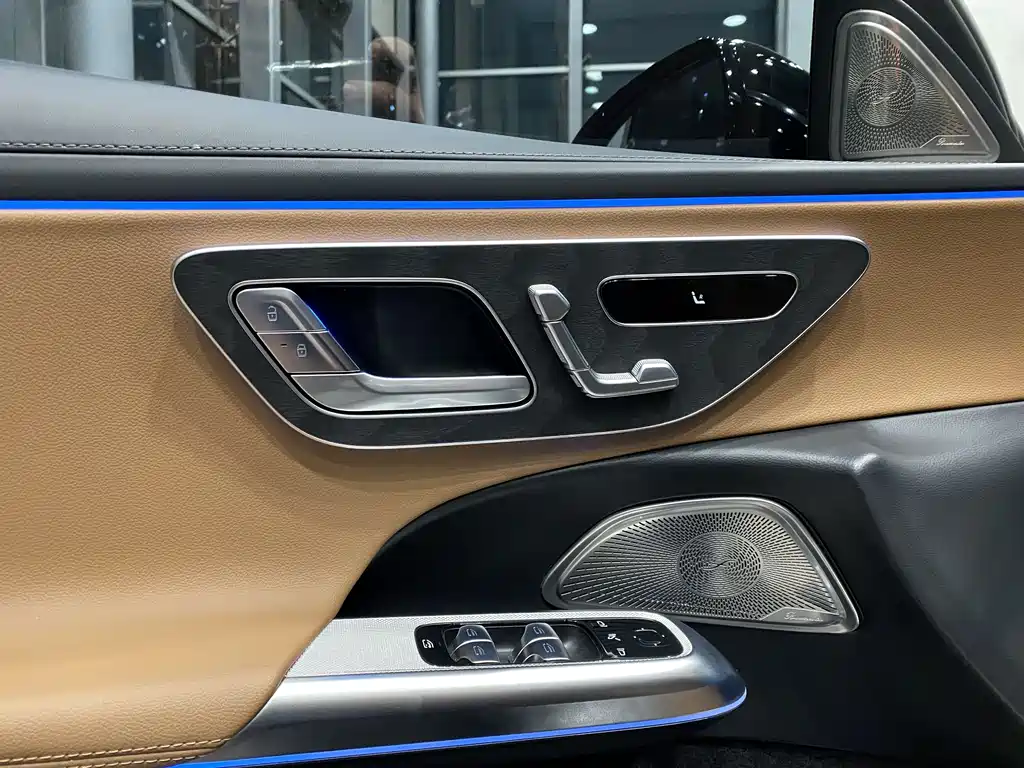 Mercedes-Benz E-Class 2025 E 260 L купить на сайте DeffCars