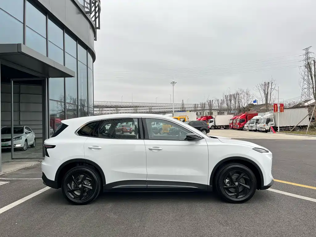 MG ES5 2025 425pro rear drive version купить на сайте DeffCars