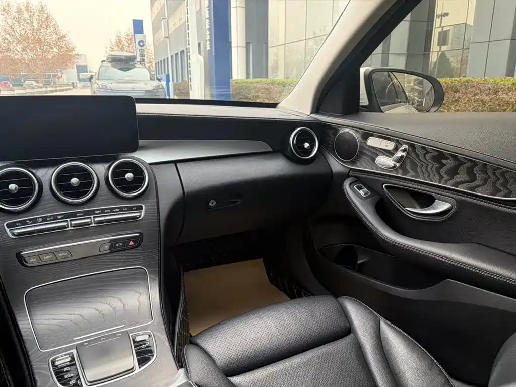 Mercedes-Benz C-Class 2019 facelift C 260 L sports version купить на сайте DeffCars