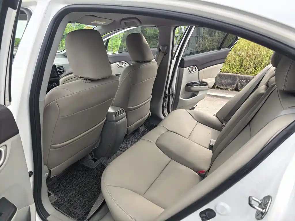 Civic 2013 10th Anniversary 1.8L Automatic Comfort Edition купить на сайте DeffCars