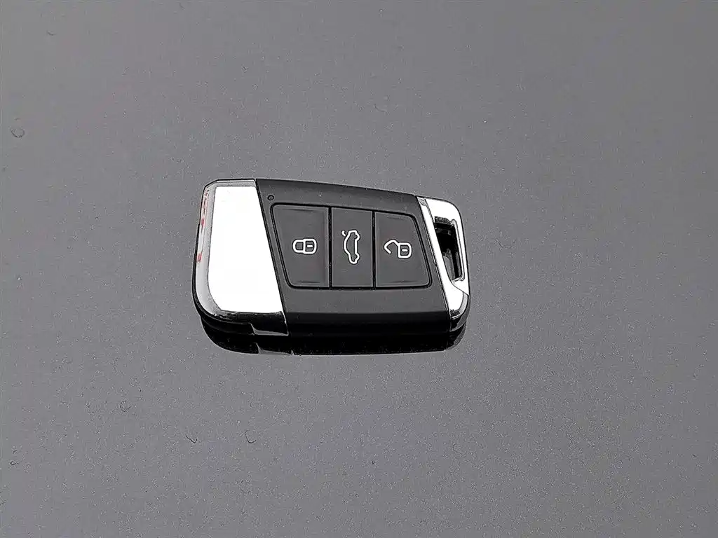 Passat 2024 380TSI Deluxe Edition купить на сайте DeffCars