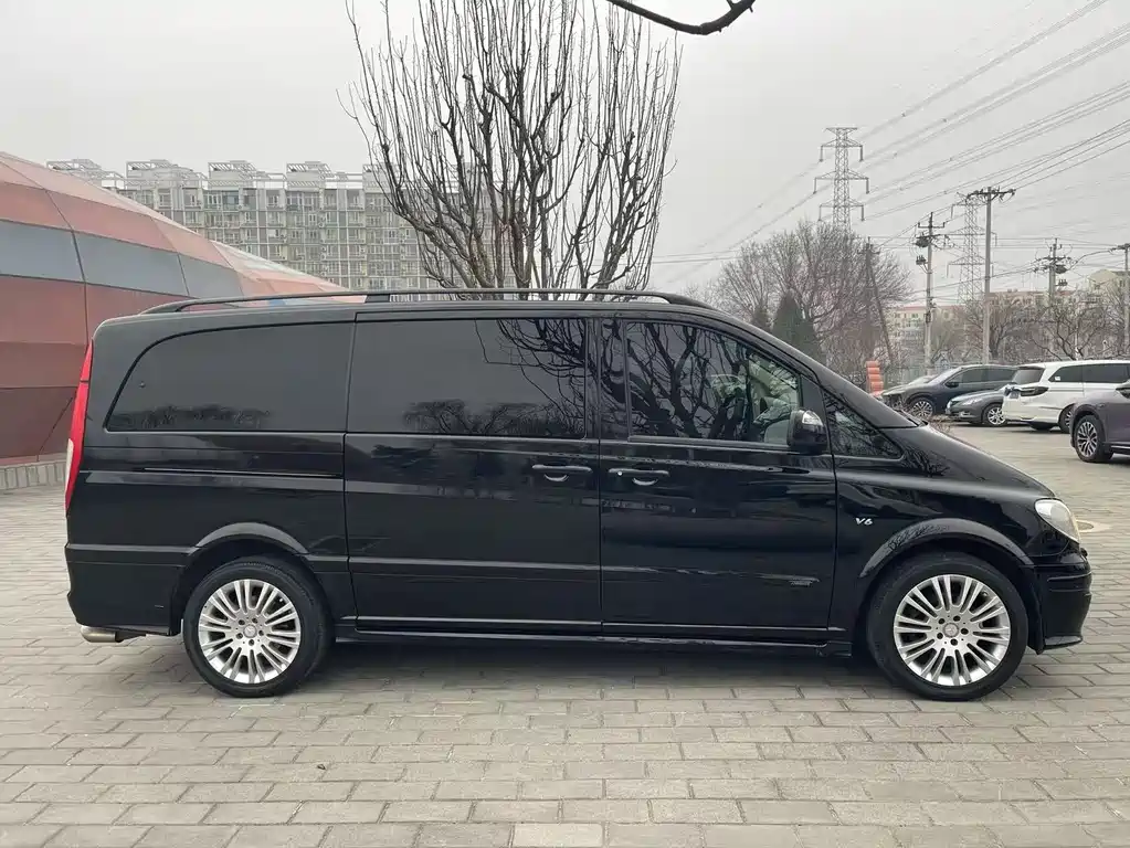 Viano imported 2010 Viano 3.5L купить на сайте DeffCars