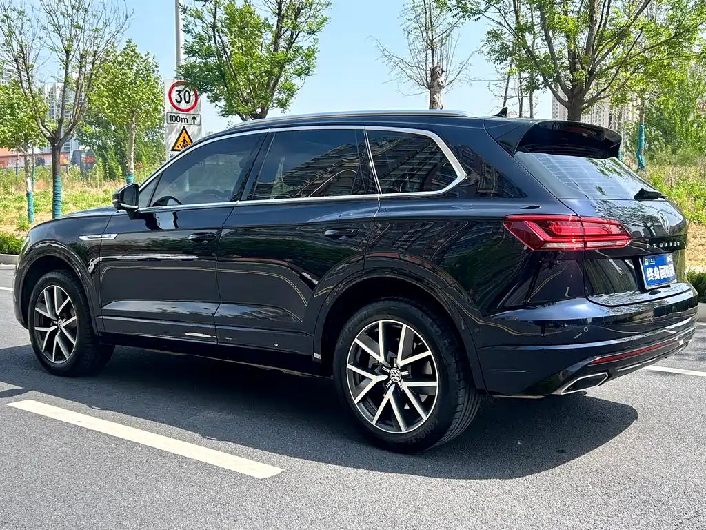 Touareg 2019 3.0TSI Ruifeng Edition National V купить на сайте DeffCars
