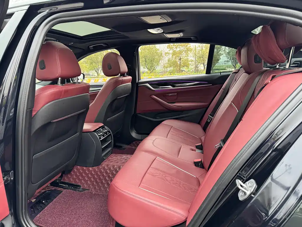 BMW 5 Series 2022 facelift 525Li M Sports Package купить на сайте DeffCars