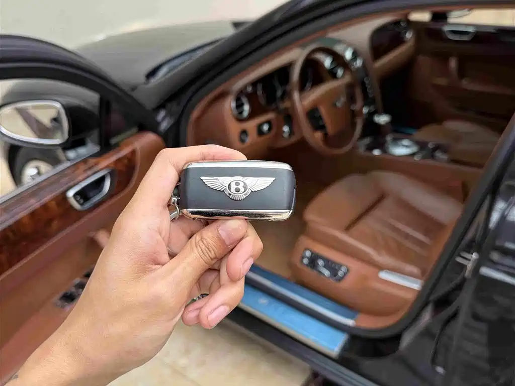 Flying Spur 2005 6.0T Standard Model купить на сайте DeffCars