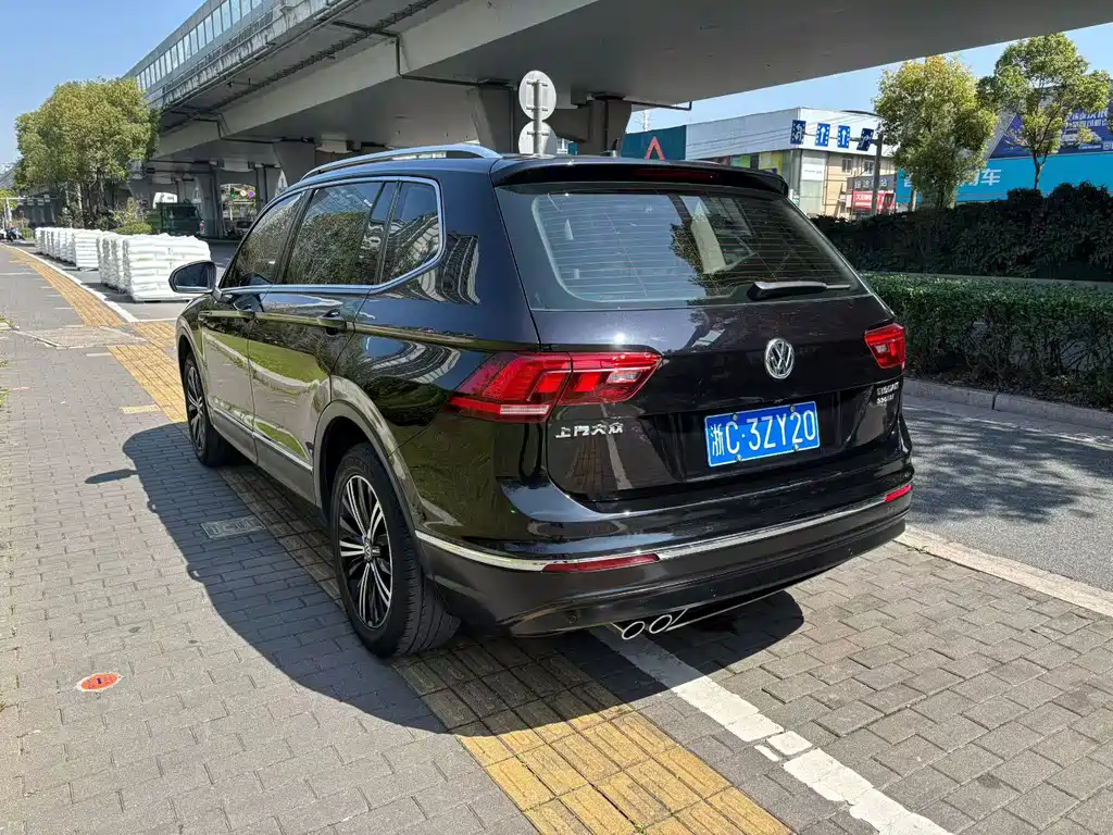 Tiguan L 2019 330TSI automatic two-wheel drive panoramic comfort version National VI купить на сайте DeffCars