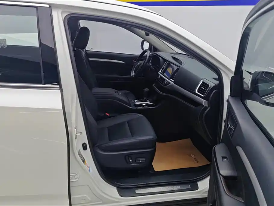 Highlander 2018 2.0T four-wheel drive luxury version, 7 seats, National VI купить на сайте DeffCars
