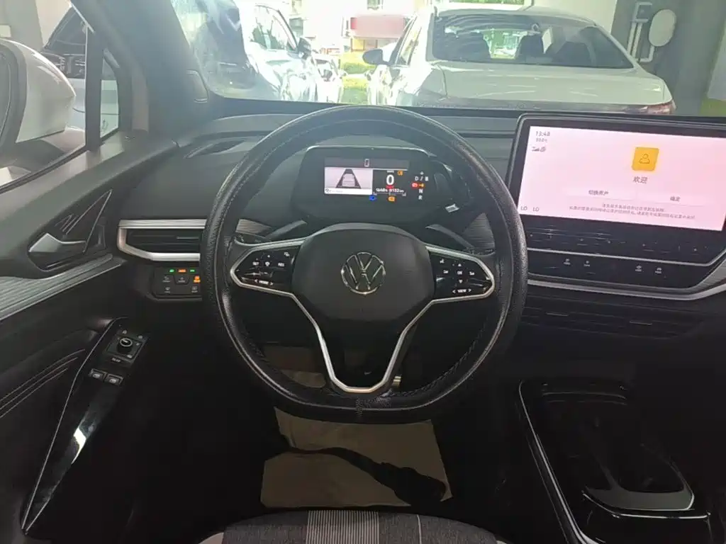 ID.4 CROZZ 2024 pure limited edition купить на сайте DeffCars