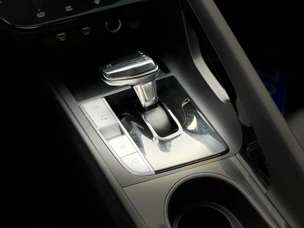 Elantra 2021 1.5L CVT LUX Premium Edition купить на сайте DeffCars