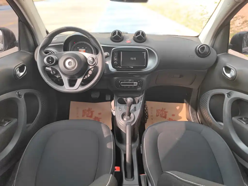 smart fortwo 2019 0.9T 66kW hard top engine version National VI купить на сайте DeffCars