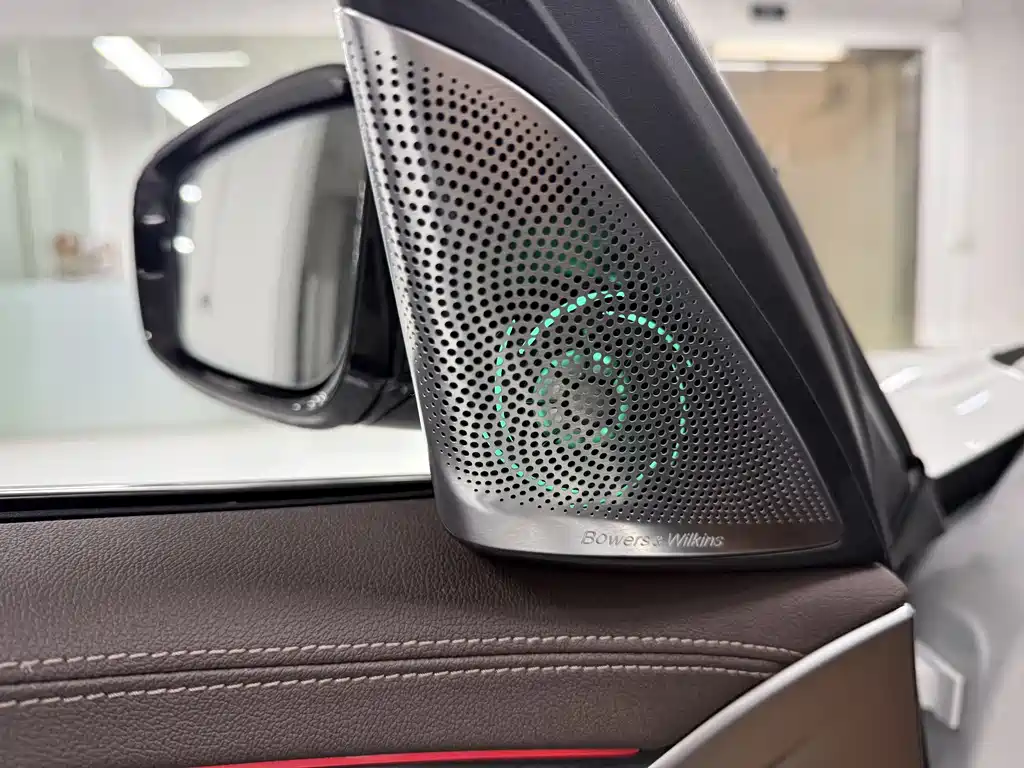 BMW 5 Series 2022 Facelift 2 530Li Exclusive M Sports Package купить на сайте DeffCars