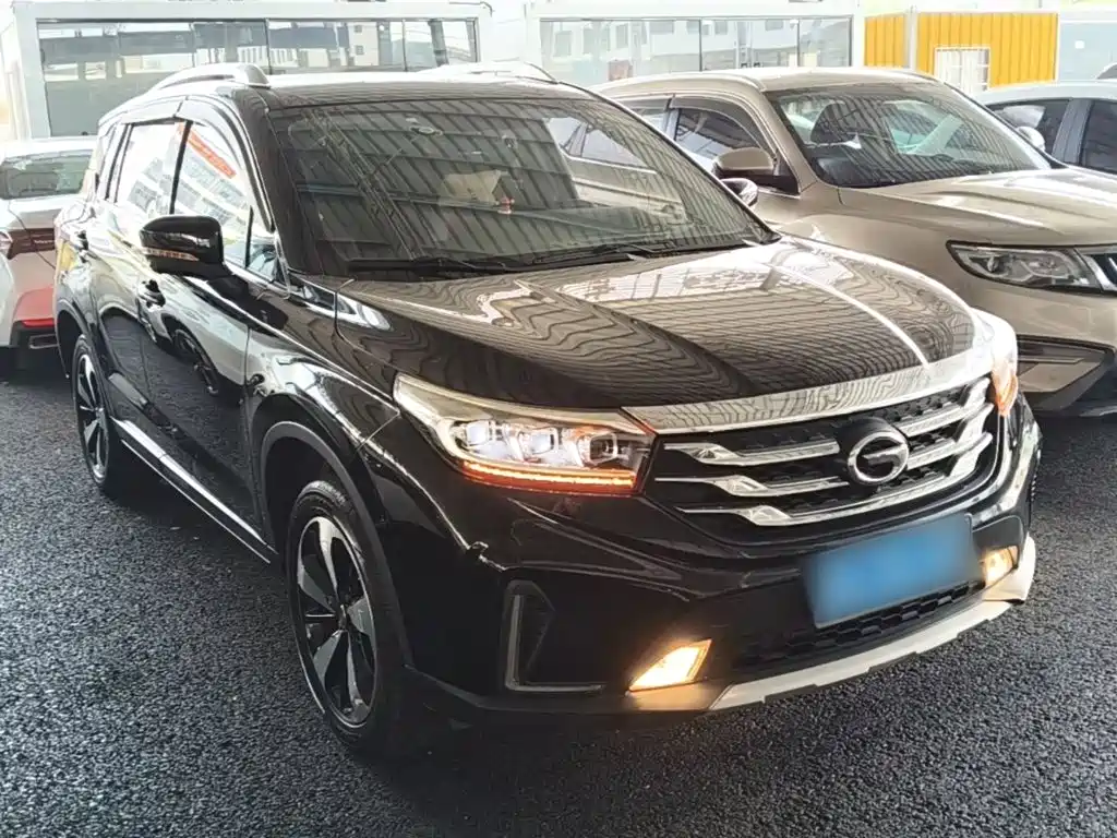 Trumpchi GS4 2018 235T Automatic 2WD Luxury Connected Million Commemorative Edition купить на сайте DeffCars