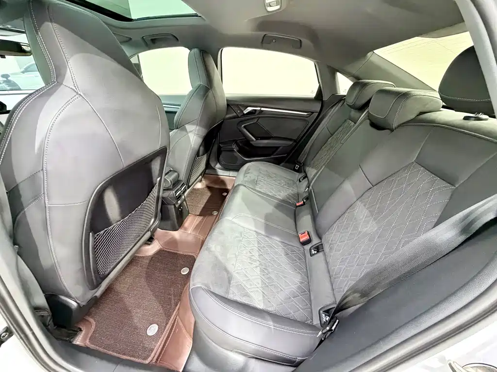 Audi A3 2022 A3L Limousine 35 TFSI Luxury Sport купить на сайте DeffCars