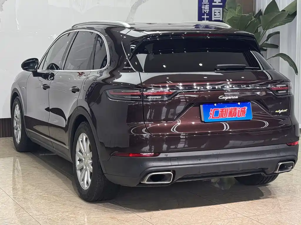 Cayenne New Energy 2019 Cayenne E-Hybrid 2.0T купить на сайте DeffCars