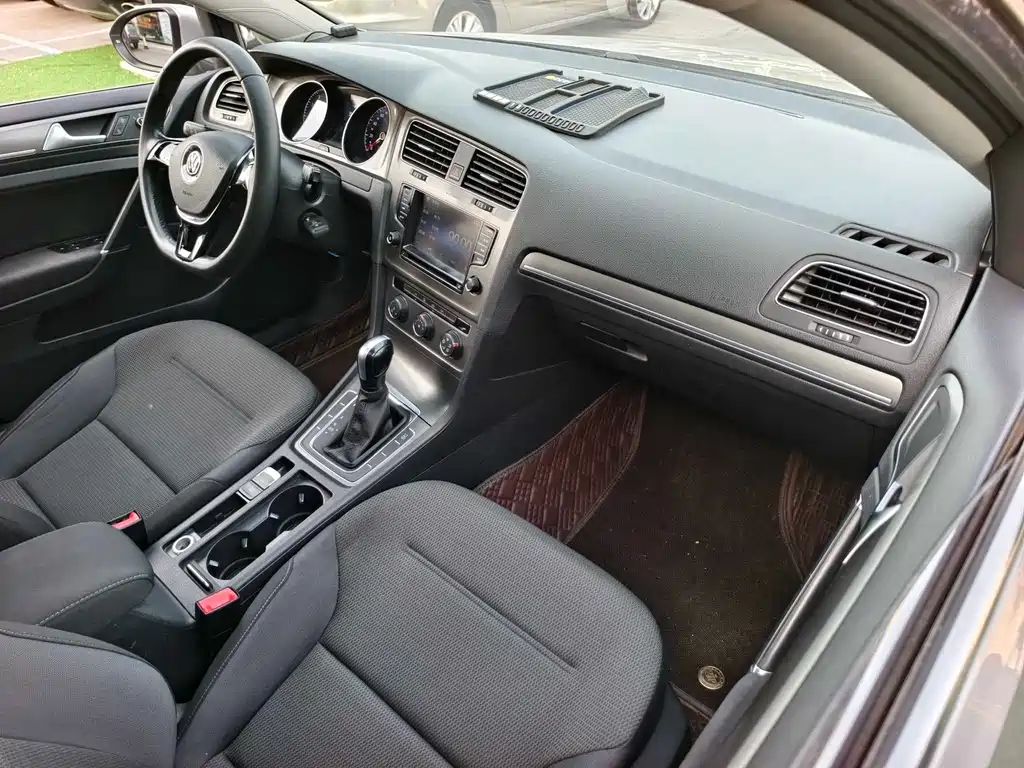 Golf 2015 1.6L automatic comfort type купить на сайте DeffCars