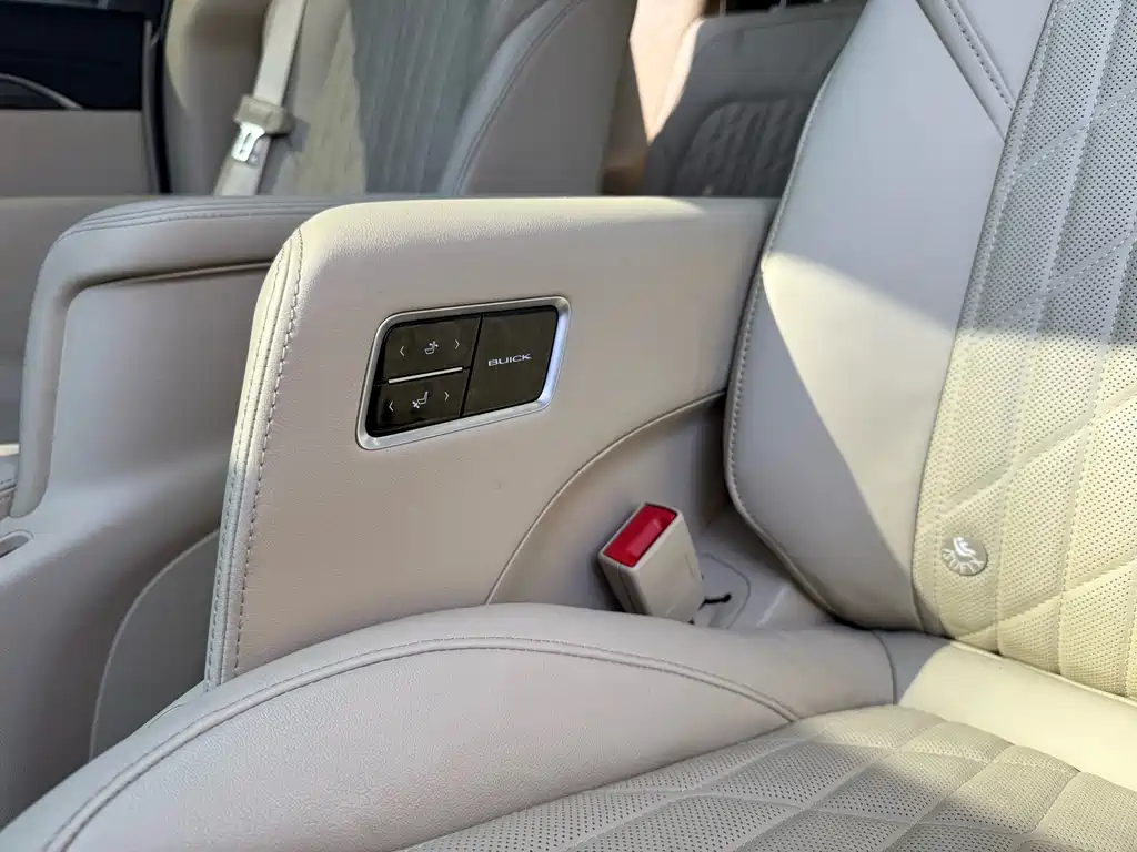 Buick GL8 2023 ES Lu Zun luxury model купить на сайте DeffCars