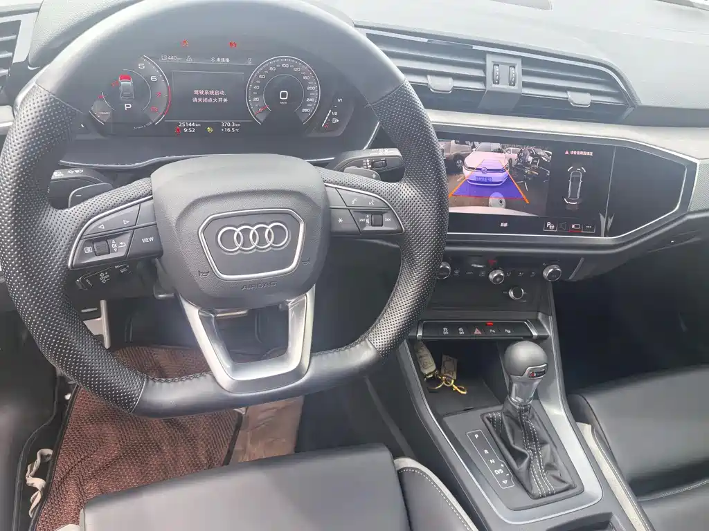 Audi Q3 2024 35 TFSI Fashionable and Dynamic купить на сайте DeffCars