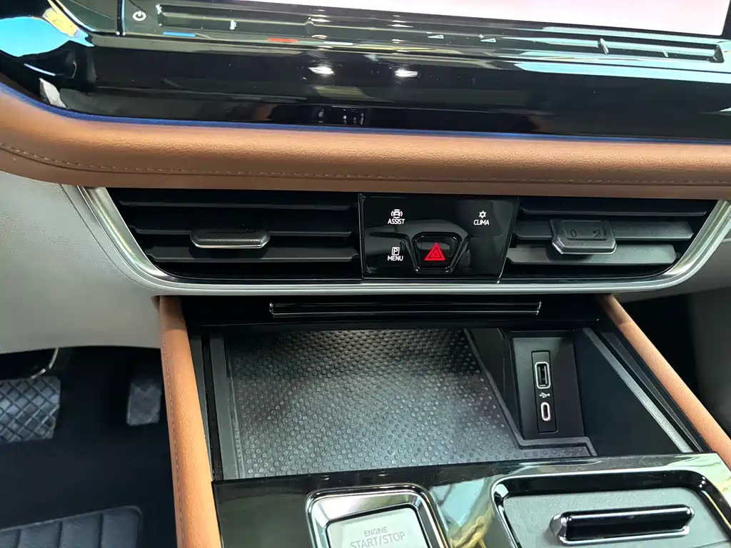 Touron 2022 380TSI four-wheel drive luxury version купить на сайте DeffCars