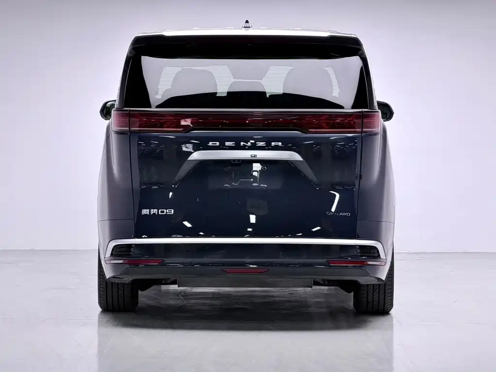 Denza D9 2025 DM-i smart driving version 1020 four-wheel drive flagship model купить на сайте DeffCars