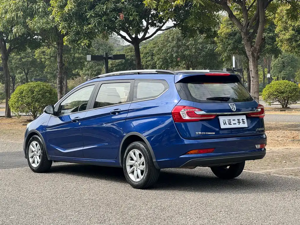 Baojun 310W 2017 1.5L manual fashion model National V купить на сайте DeffCars