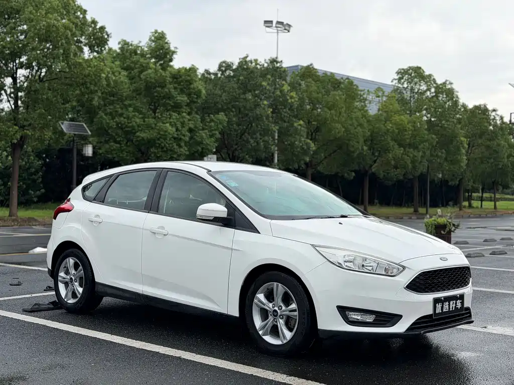 Focus 2017 Hatchback 1.6L Automatic Comfort Senova Zhixing Edition купить на сайте DeffCars