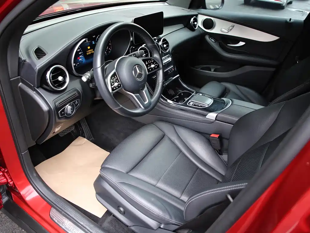 Mercedes-Benz GLC Coupe 2020 GLC 260 4MATIC Coupe SUV купить на сайте DeffCars