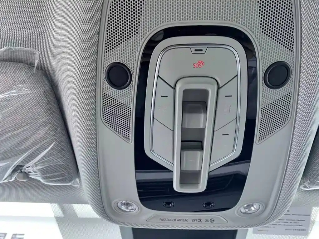 Audi e-tron 2021 50 quattro luxury model купить на сайте DeffCars