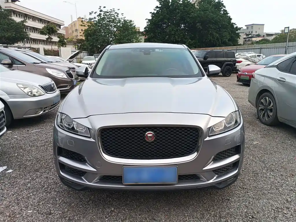 Jaguar F-PACE 2018 2.0T four-wheel drive urban exclusive edition купить на сайте DeffCars