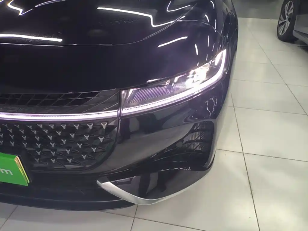 Lantu Chasing Light 2024 PHEV four-wheel drive super long range executive version купить на сайте DeffCars