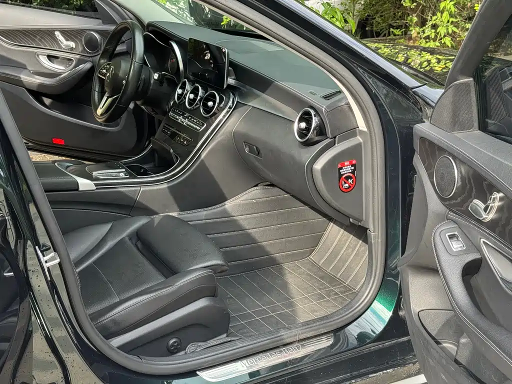 Mercedes-Benz C-Class 2019 C 180 L Fashionable Sports Edition купить на сайте DeffCars