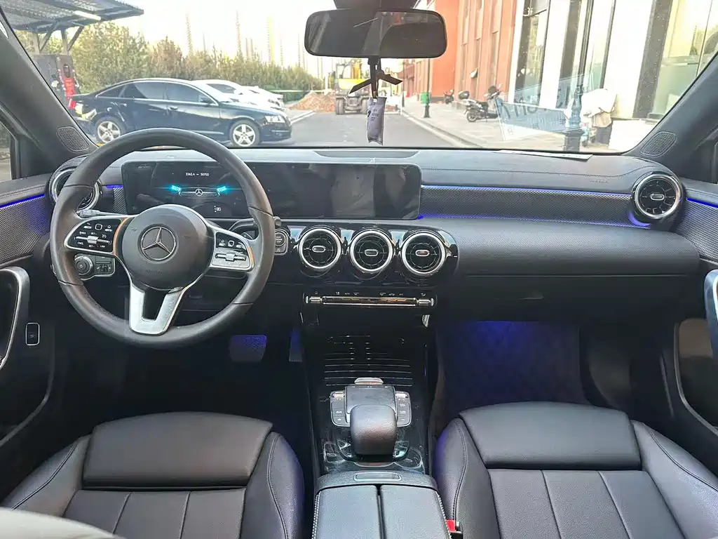 Mercedes-Benz A-Class 2021 A 180 L Sports Sedan купить на сайте DeffCars