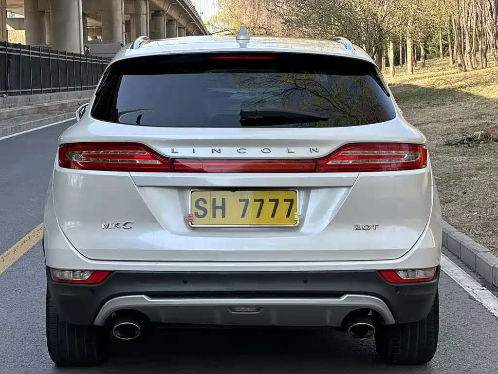 Lincoln MKC 2017 2.0T 2WD Exclusive Edition купить на сайте DeffCars