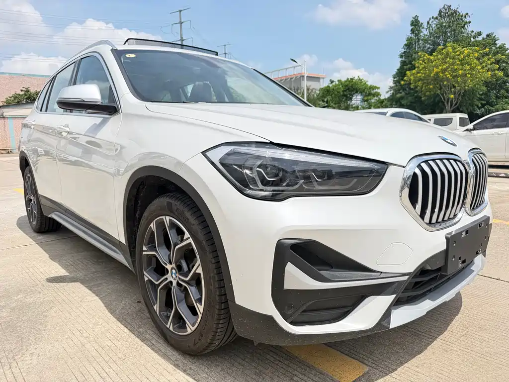 BMW X1 2022 sDrive20Li Exclusive Model купить на сайте DeffCars