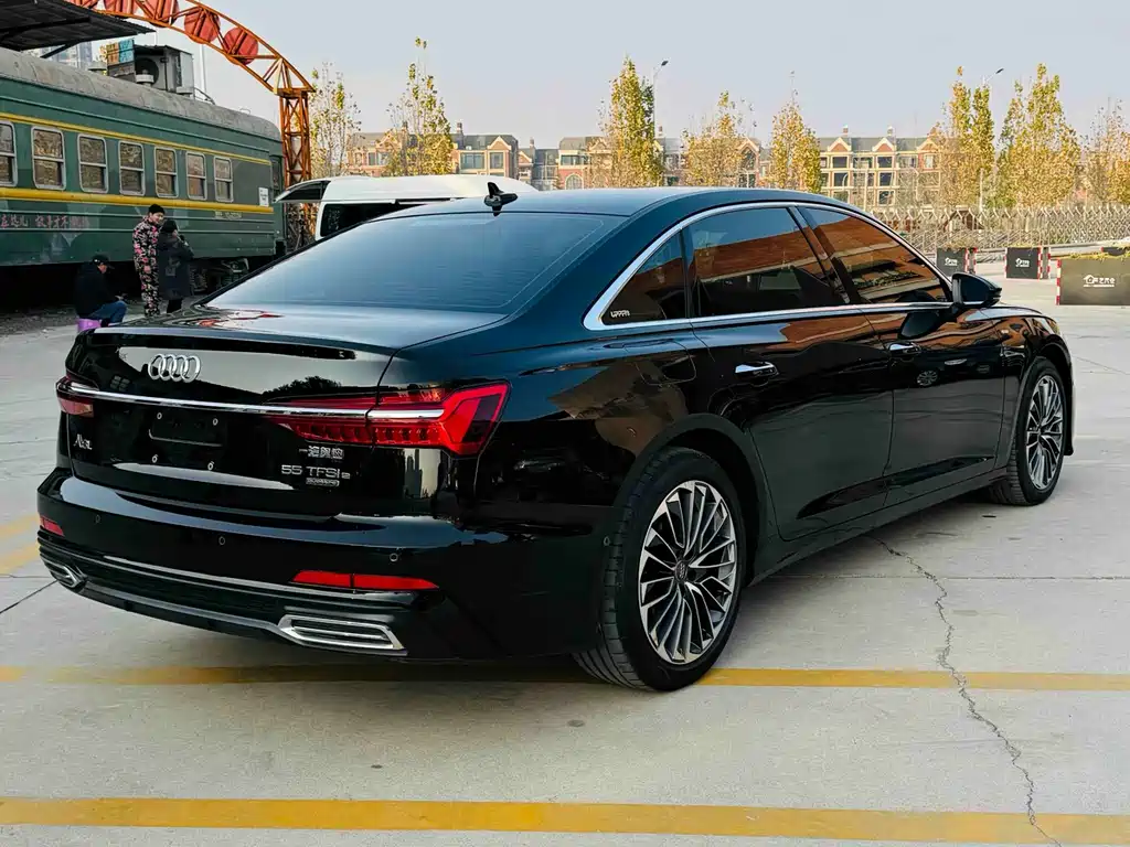 Audi A6L New Energy 2020 55 TFSI e quattro купить на сайте DeffCars