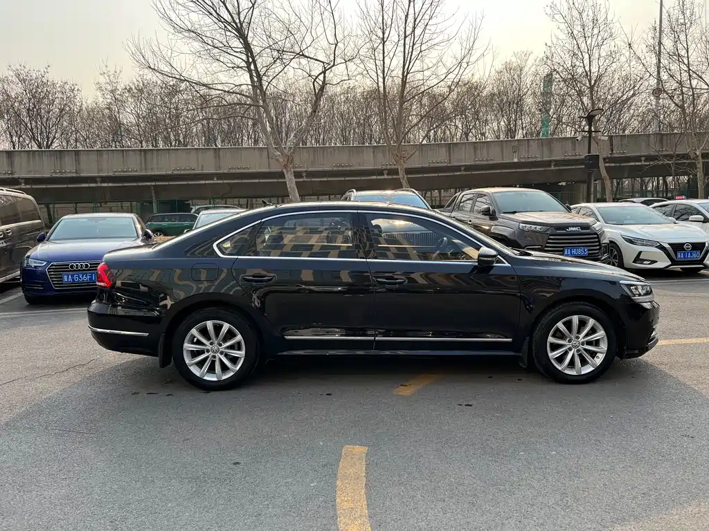 Passat 2017 330TSI DSG Premium Edition купить на сайте DeffCars