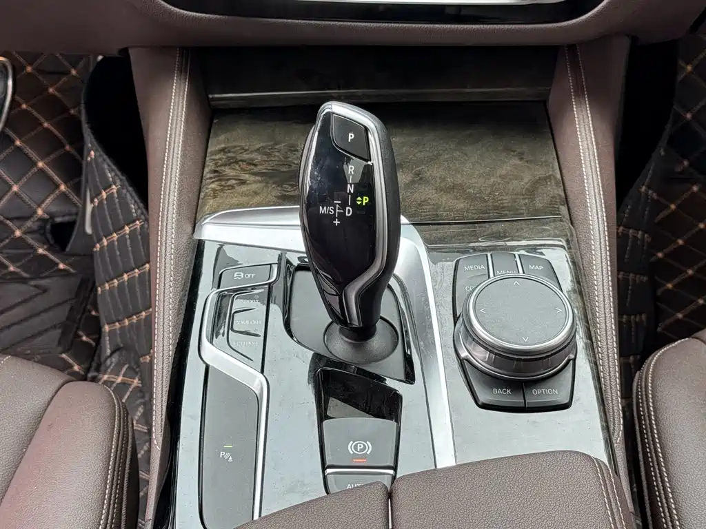 BMW 5 Series 2018 525Li M Sports Package купить на сайте DeffCars