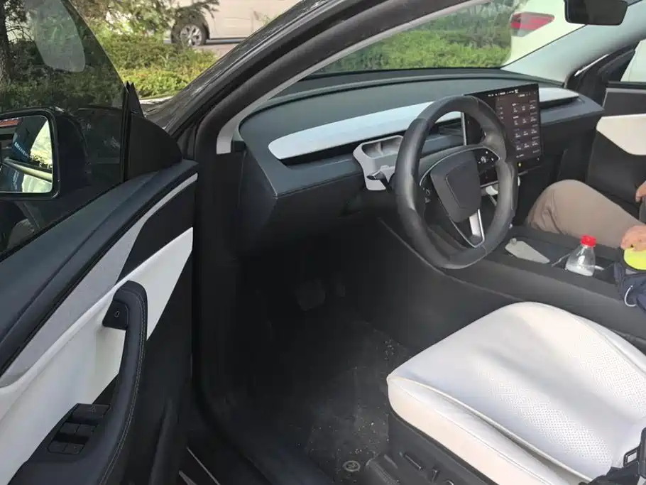 Model Y 2025 facelift, long-range all-wheel drive version купить на сайте DeffCars