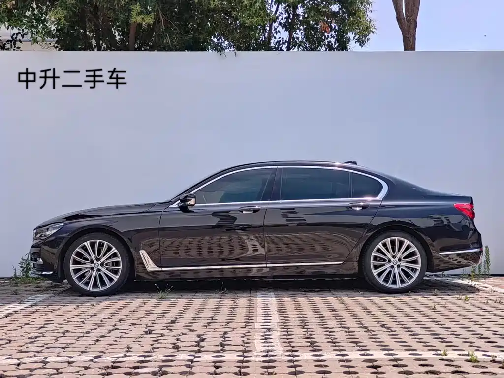 BMW 7 Series 2017 740Li xDrive Personalized Customized Edition купить на сайте DeffCars