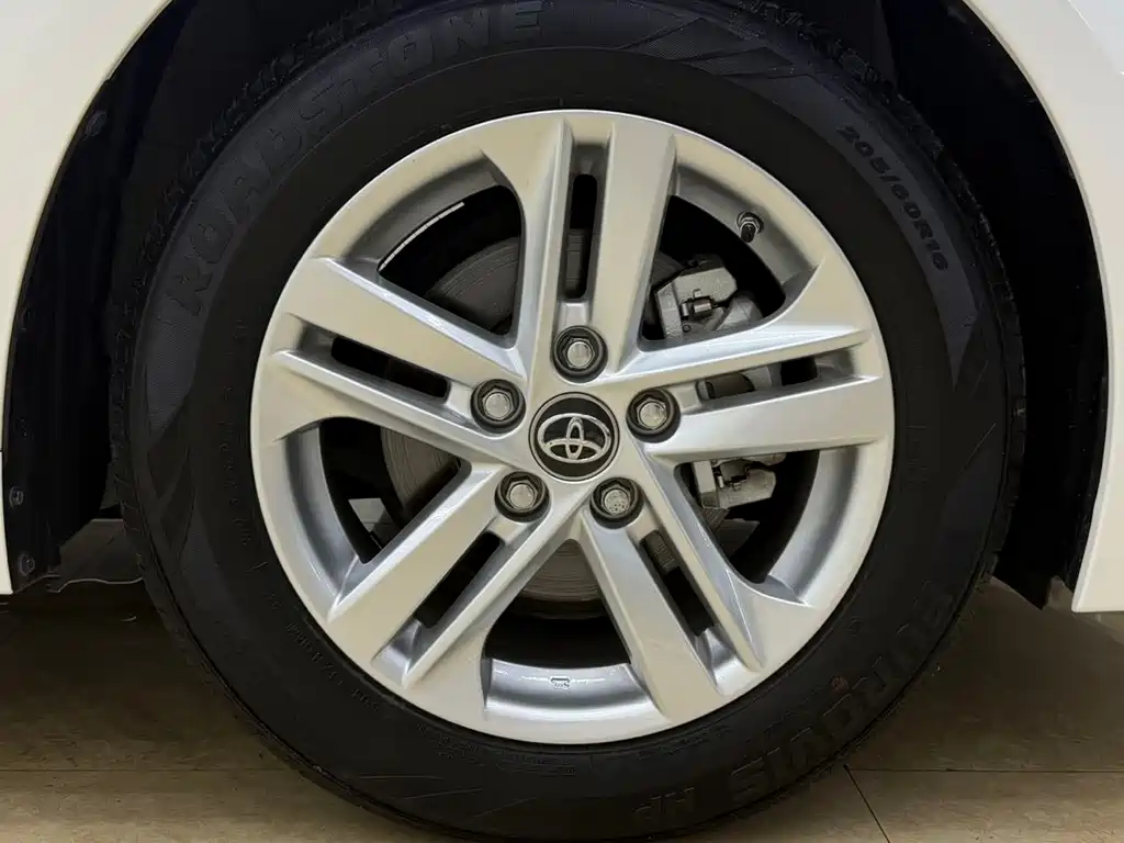 Léilíng (COROLLA) 2022 facelift TNGA 1.5L CVT aggressive version купить на сайте DeffCars