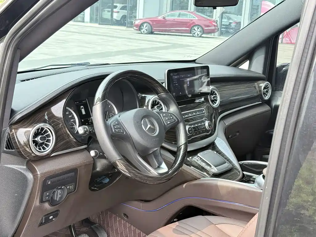 Vito 2021 2.0T Business Edition 7 seats купить на сайте DeffCars