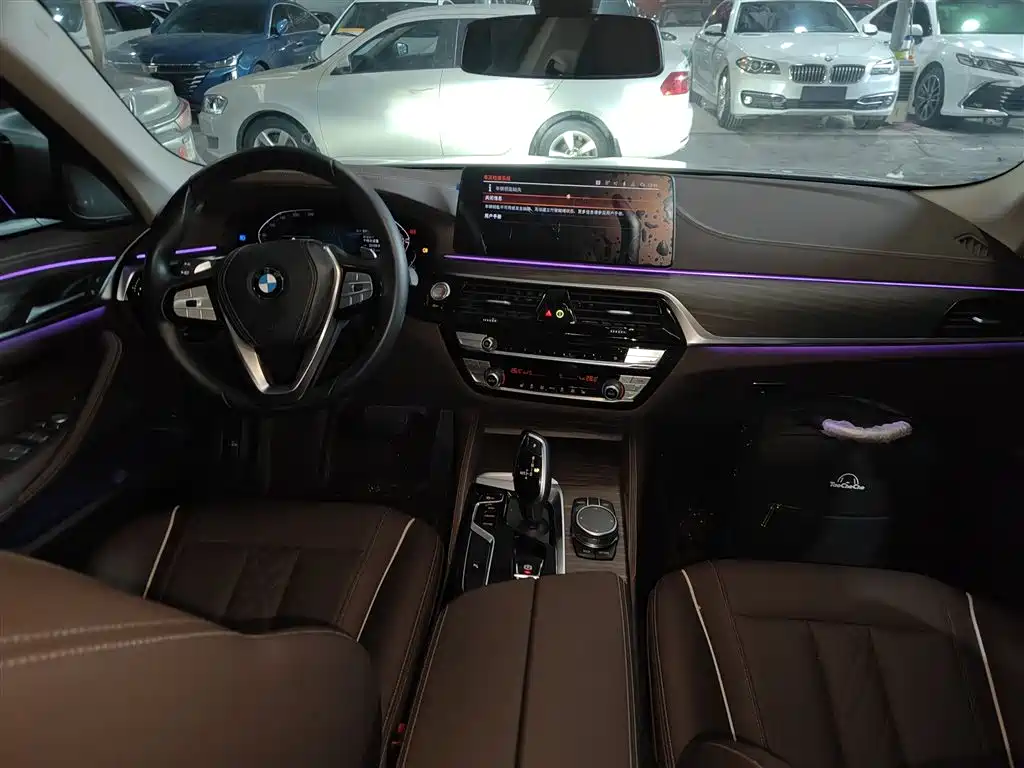 BMW 5 Series 2023 530Li Leading Luxury Package купить на сайте DeffCars