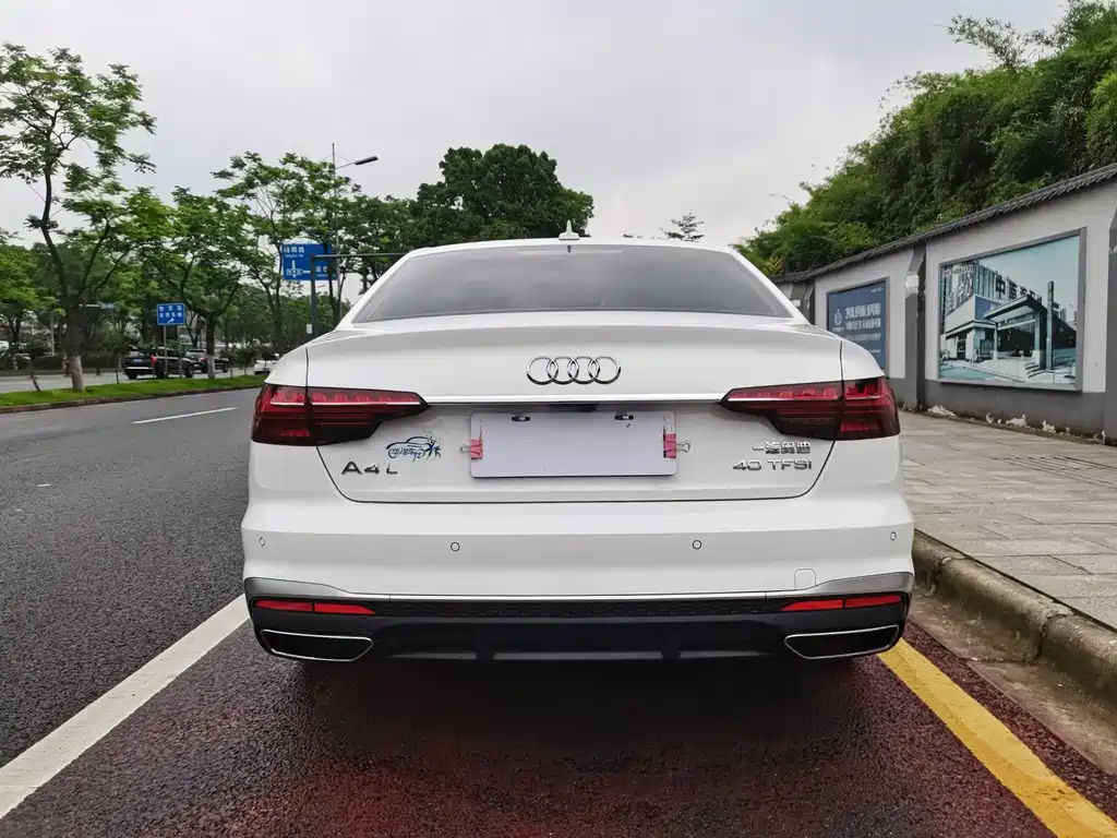 Audi A4L 2023 40 TFSI Fashionable and Dynamic купить на сайте DeffCars