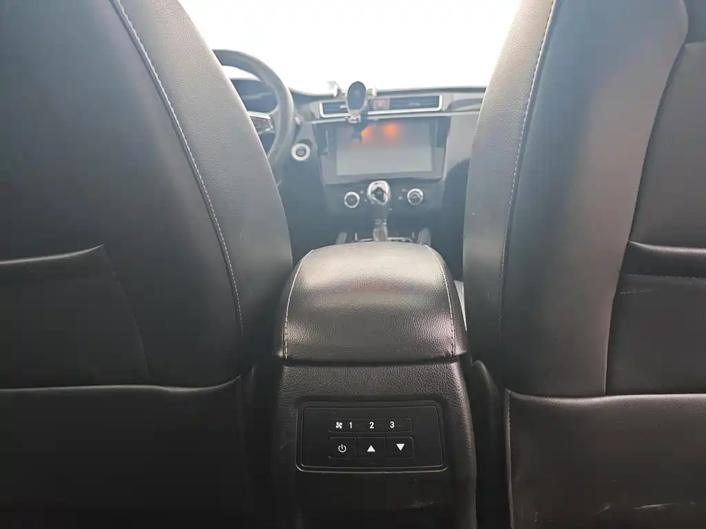 DFM 580 2017 1.5T CVT Comfort Edition купить на сайте DeffCars