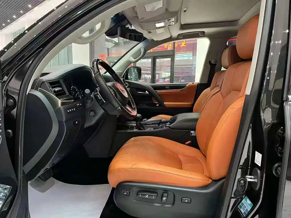 Lexus LX 2016款 570 动感豪华版 купить на сайте DeffCars