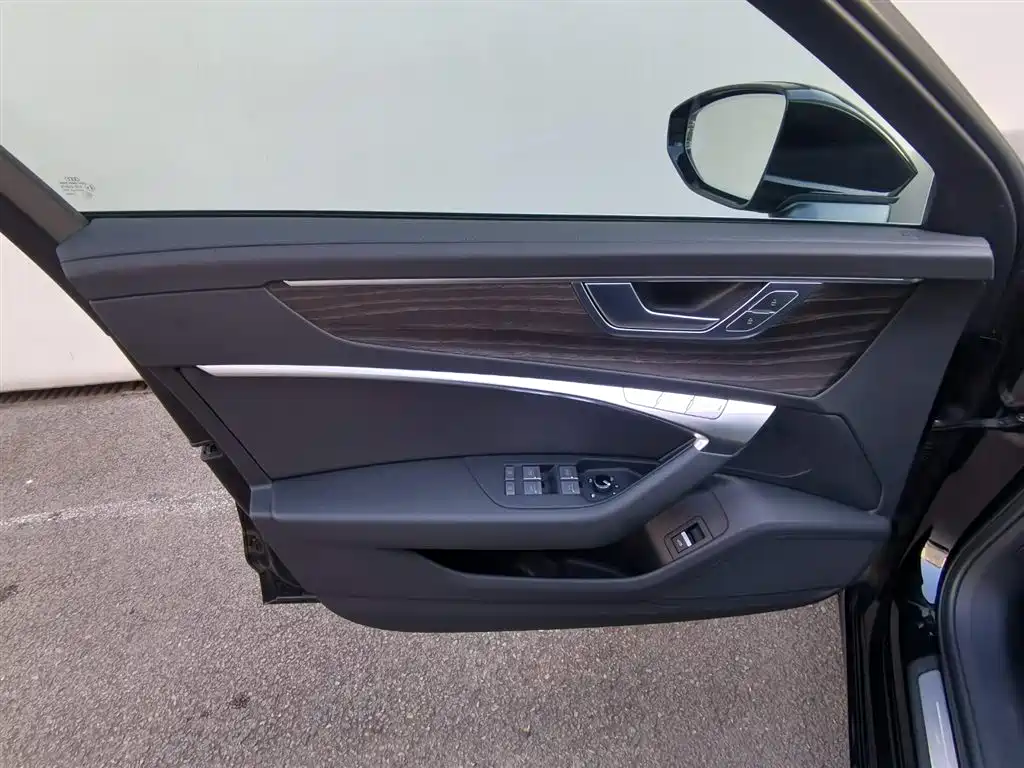 Audi A6L 2025 45 TFSI quattro premium dynamic model купить на сайте DeffCars